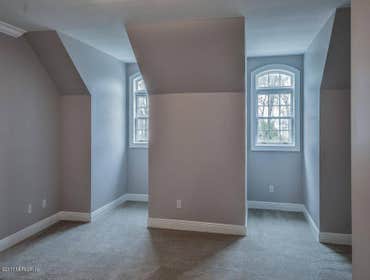 28659 Grandview Manor
