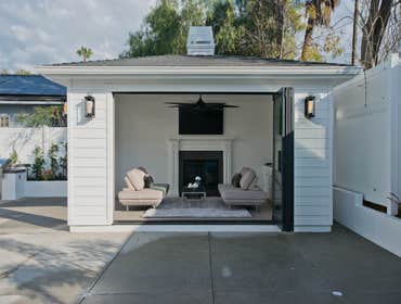 19348 Collier St, Tarzana, CA 91356 Brand new construction Cape Cod situated in the heart of Tarzana South of the Blvd, just a block from Ventura Blvd'