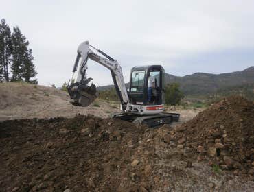 BEE EXCAVATION LLC