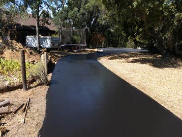 Protective asphalt coating