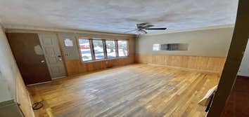 D&M Hardwood Flooring