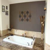 Master Bath / Soaking Tub