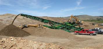 Conveyor Stacker We offer a full range of Self Contained & Electric,
Wheeled & Tracked Stockpile Conveyors ranging from 40' to over 100'.
With 180 Deg