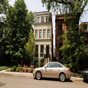 N Kenmore Ave Home
