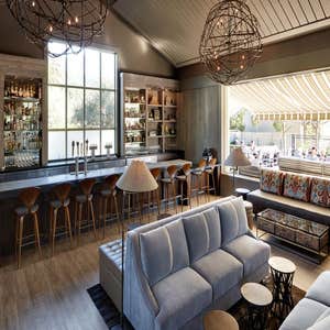 Luxury resorts/Restaurants