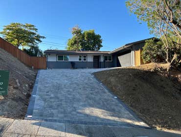 Driveway pavers Installation Driveway pavers installation