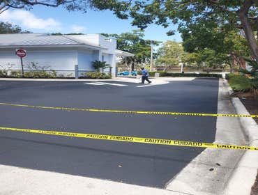 Sealcoating / Bank Wpb