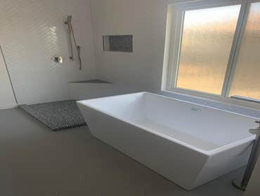 Free standing tub-Shower Combo