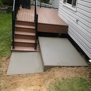 Hot tub pad and step base pad
