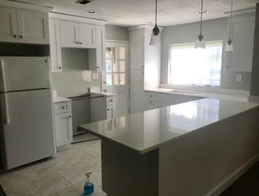 4213 W Tacon St This 5 bed/4 bath has over 3,500 SqFt of living space. 1st Floor features include Guest Suite with attached Full Bath leading out to Co