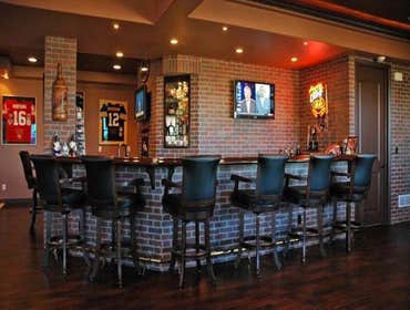 Wet Bars and Kitchens