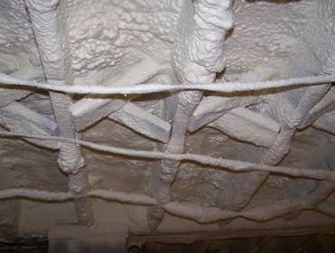 Crawl Space Encapsulation Green River encapsulates crawl spaces. We can turn a nasty moldy mess into a clean space. Our system includes a Stego vapor