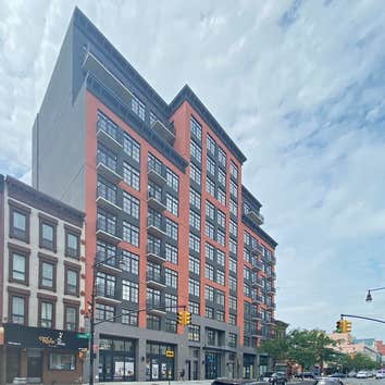 Windows Nyc Associates LLC