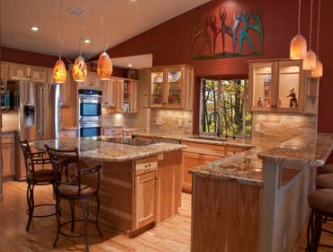 MCR Custom Kitchen Cabinet Refacing MCR Custom Kitchen Cabinet Refacing is a professional Warren cabinet refinishing company with years of experience 