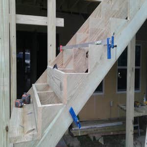 5' glueclamps on stairway