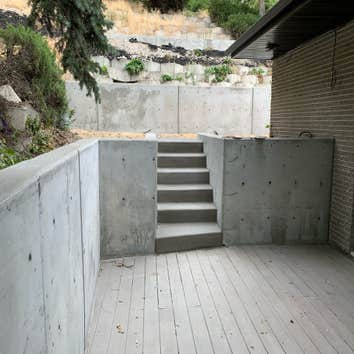 Tules Concrete LLC
