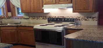 Kitchen/Tile backsplash