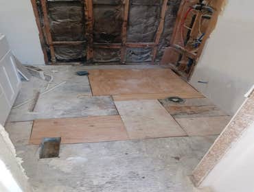 Flooring rapairs Bathroom flooring replacements and repairs
