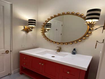 Luxurious Walk-in Shower Flush Showerhead Curbless