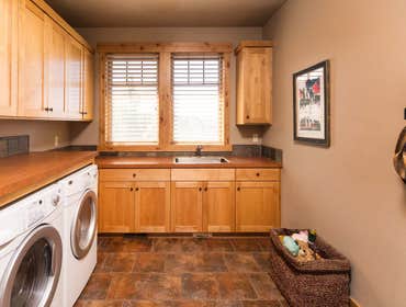 Brasada Ranch Custom Home Design Hope Vista Welcome, we invite you to tour this custom home.
Imagine stepping out on a private deck taking a relaxing