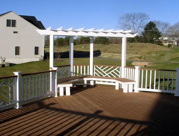 Deck with corner trellis