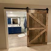 grove master bathroom