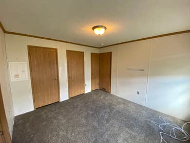 Photos by Sanders Painting LLC #3 Project Assignment
4 bedroom- walls + ceilings + trim
(Paint included)