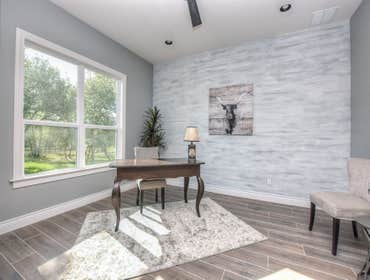 105 Graystone Lane