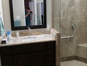 othar vanity