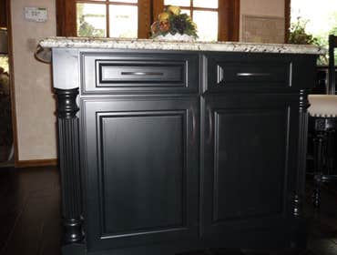 Island in Painted Black Maple