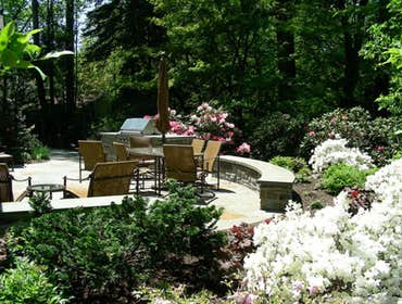 Terrace, wall and barbeque