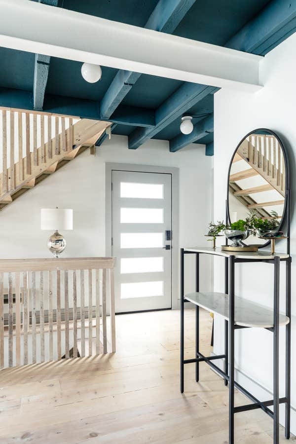 Side Entryway