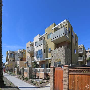 Villa Grande Townhomes