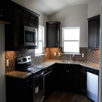 Oak View Village, Newberry, FL 32669 Oak View Village is Newberry’s newest community located in Newberry, Florida across from Oak View Middle School an