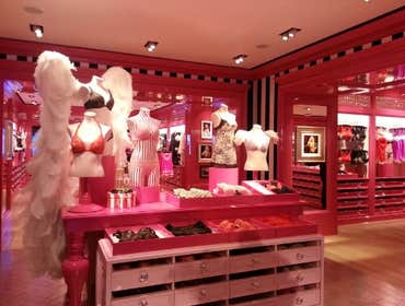 Victoria's Secret Fashion Valley San Diego