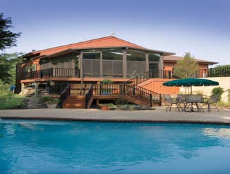 Makowski Project Examples Makowski Construction is a home remodeling company that provides comprehensive services from concept to completion. We unders