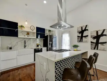 Photos by Nv Custom Homes #1 Create a similar design from Beverly Hills Hotel Forum