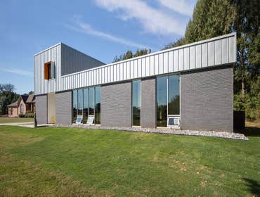 House For 5 A family with three children recently moved to a small, rural, west Tennessee town where they sought a house more suited for their contempo