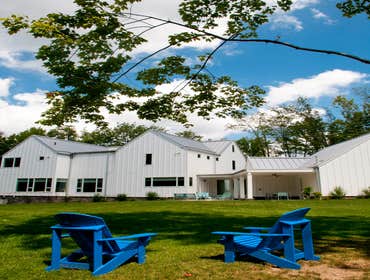 2soNs acres mOdern fArmHouse
