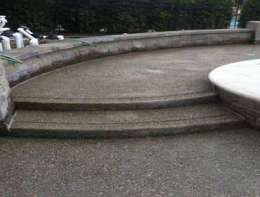Exposed aggregate walkway/steps Photo Potoroka Concrete
