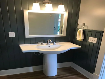Park Ave. Half Bath