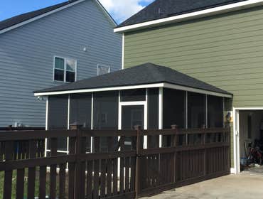 Screen porch