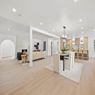 Br Flooring