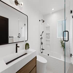Photos by MDH Builders / Design / Development #2 Complete Renovation, Kitchen, Bathroom, Flooring, Painting, plumbing, electrical, roof