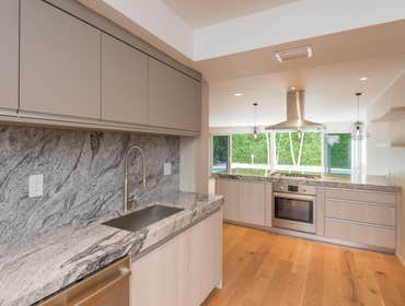 EUROPEAN OAK INSTALLATION