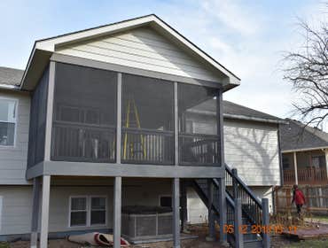 Preston Screened Composite Deck