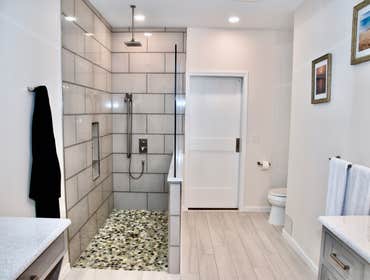 Curbless shower