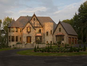 Barenz Builders, Inc Project For over a quarter of a century, Barenz Builders has been a Wisconsin custom home builder building homes graced with the q