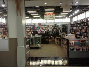 Harry's Fragrance Outlet Franklin Mills