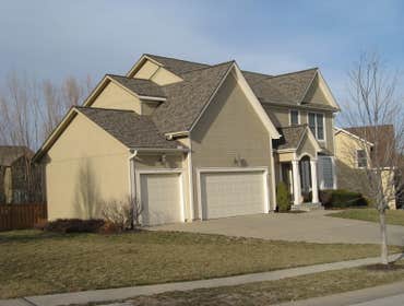 Integrity Roofing, LLC Project Roofing, James Hardie, Mastic Vinyl, Guttering, and Windows collections